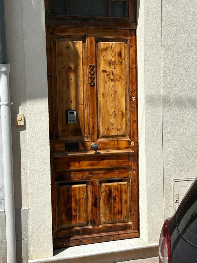 Bohobos Hostel Antibes Luaran gambar