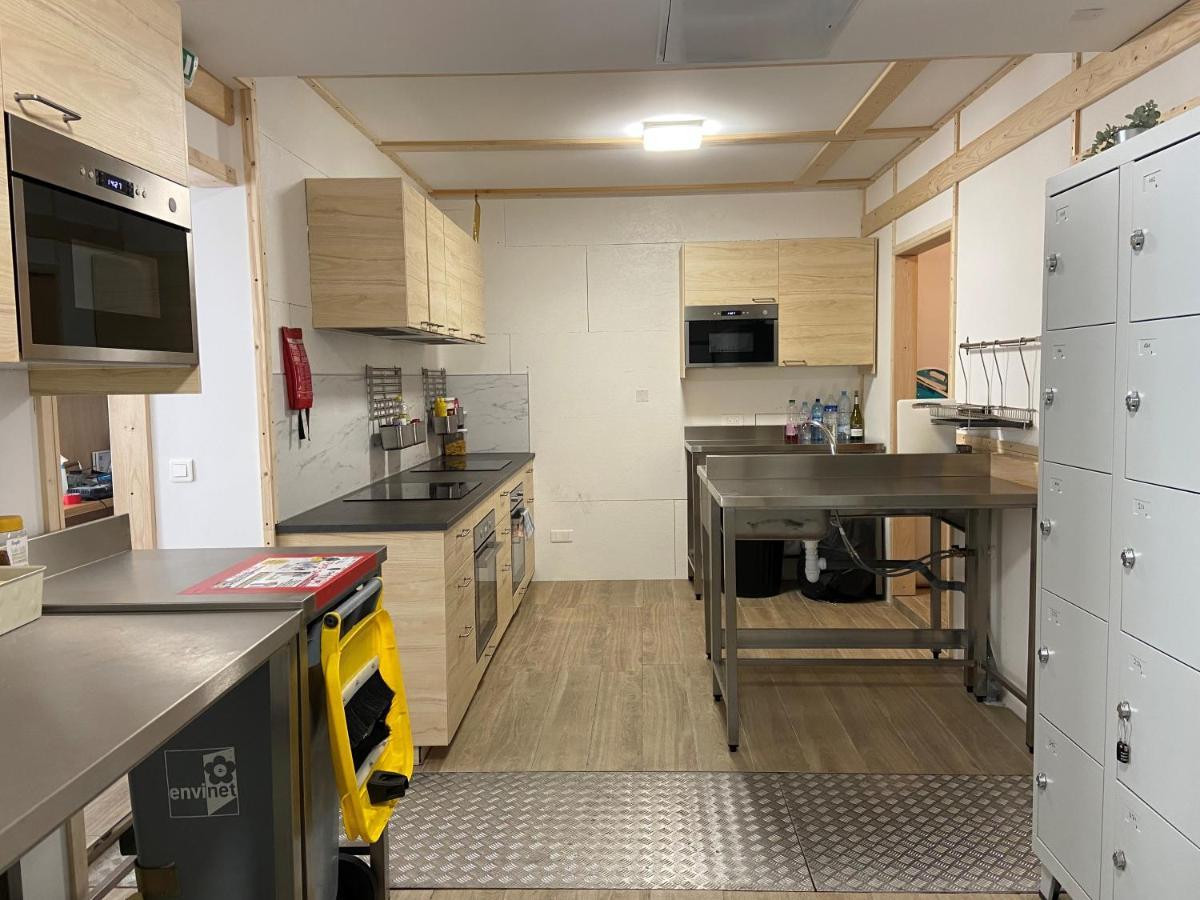 Bohobos Hostel Antibes Luaran gambar