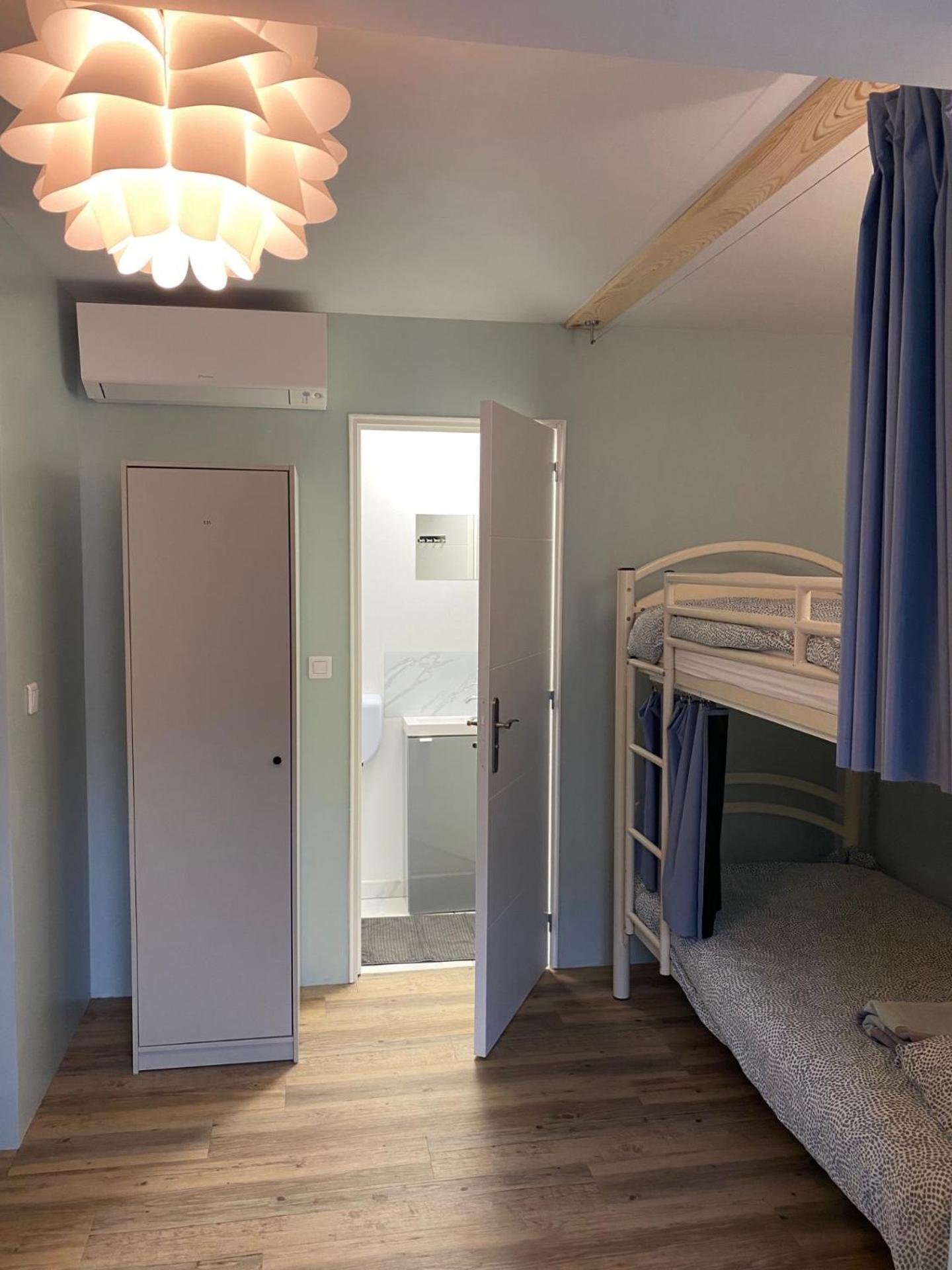 Bohobos Hostel Antibes Luaran gambar