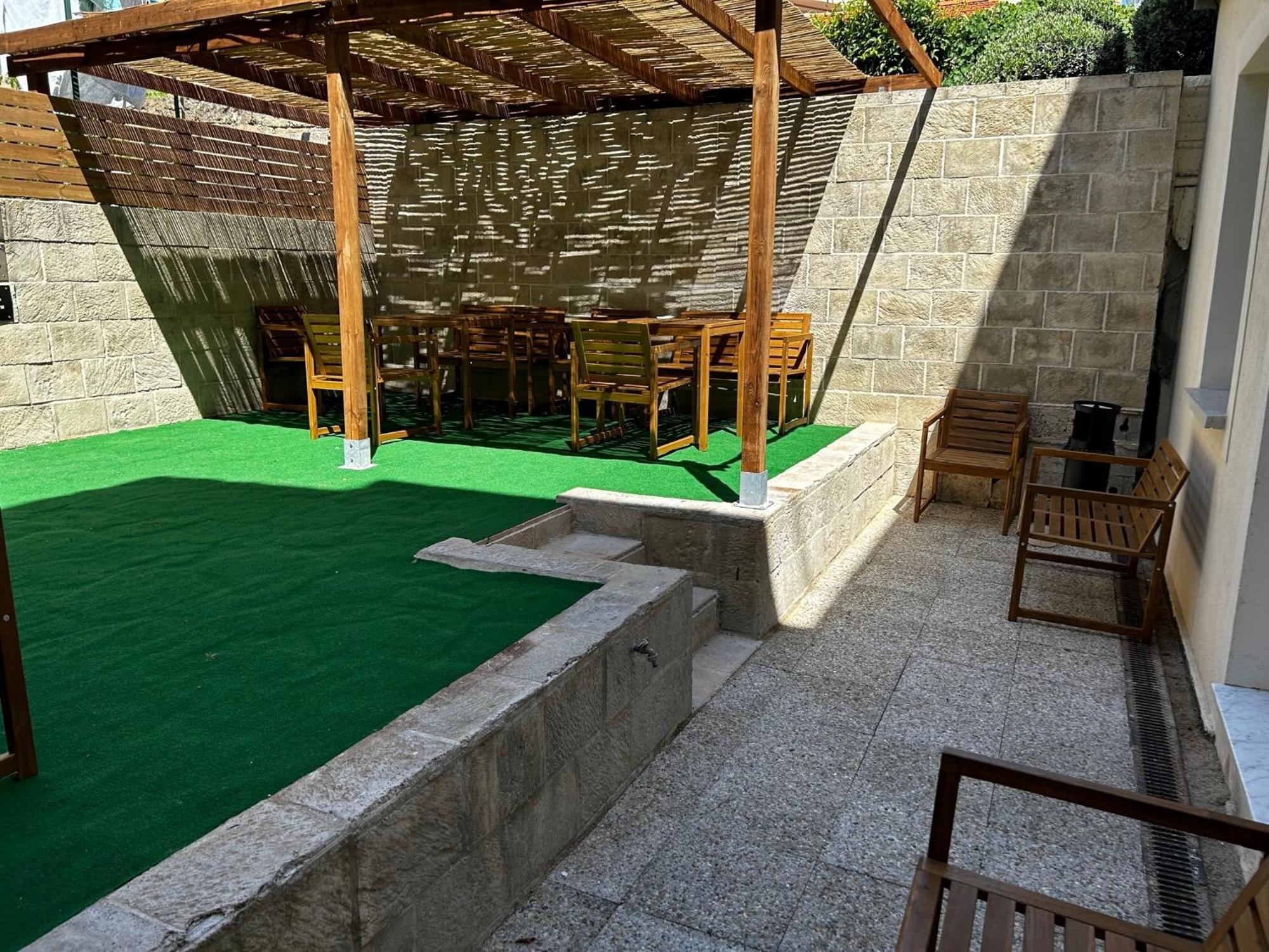 Bohobos Hostel Antibes Luaran gambar